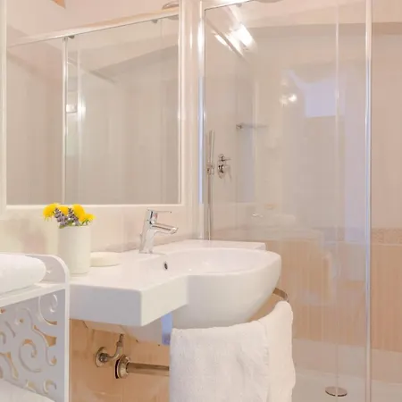 Hotell Village Lucia