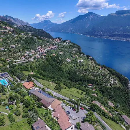 Village Lucia Hotel