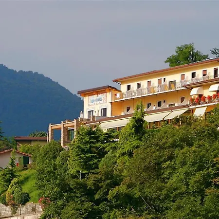 Village Lucia