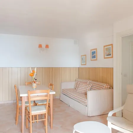 Village Lucia 3*