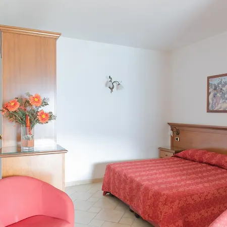 Village Lucia Hotel 3*