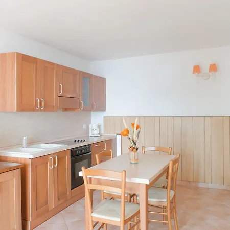 Village Lucia 3*