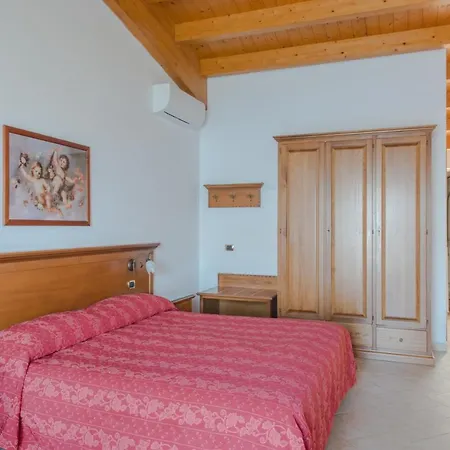 Village Lucia 3* Tremosine